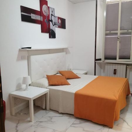 Albergo Ollolai 치비타베키아 외부 사진