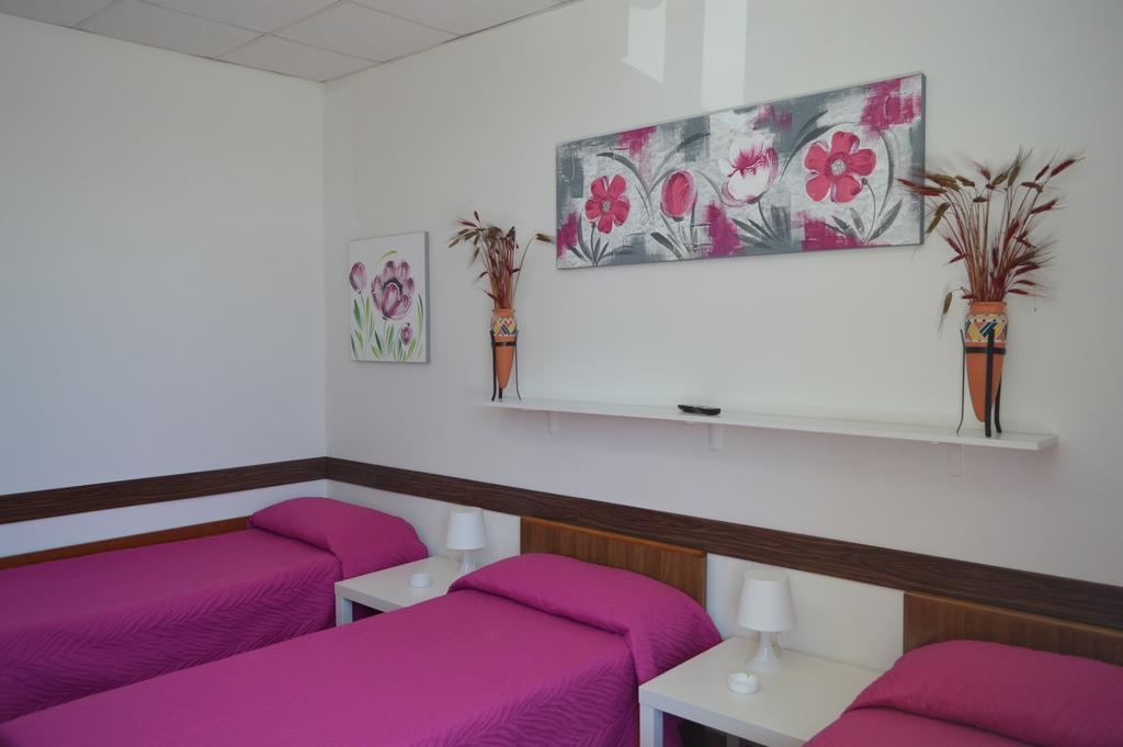 Albergo Ollolai 치비타베키아 외부 사진
